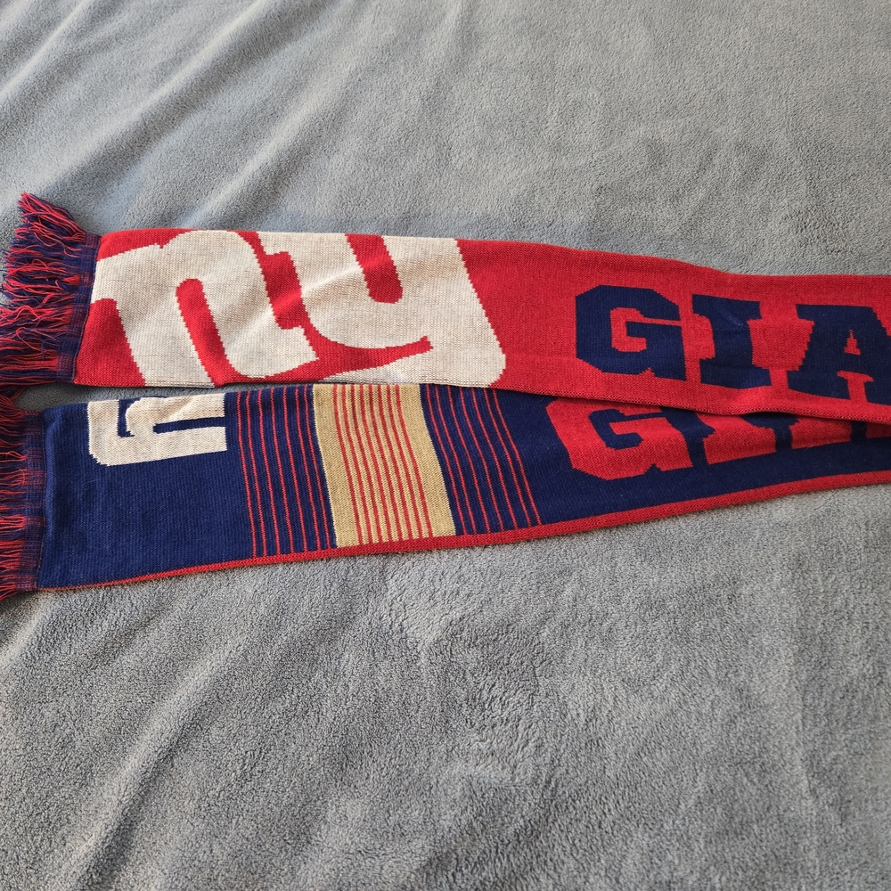 Red and Blue Giants Scarf